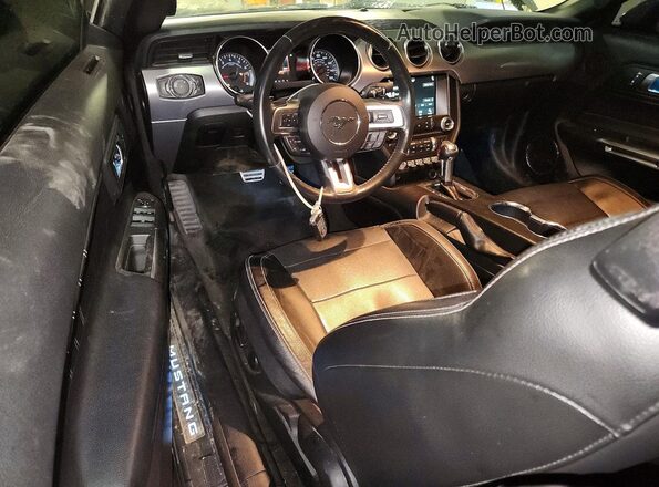 1FATP8UH3J5155207 2018 FORD MUSTANG Серый Вид панели приборов