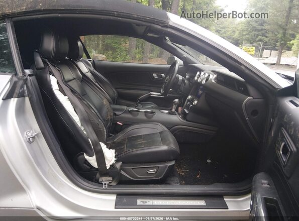 1FATP8UH3K5159713 2019 FORD MUSTANG Silver Вид салону спереду