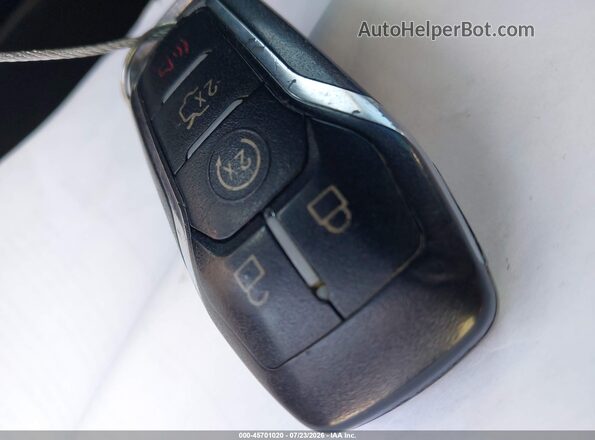 1FATP8UH4G5231784 2016 FORD MUSTANG Желтый Вид панели приборов
