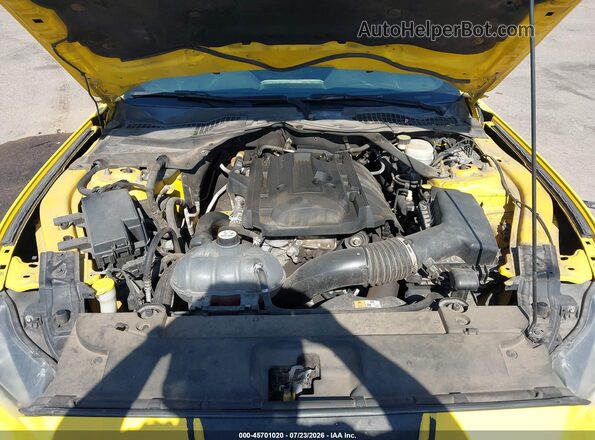 1FATP8UH4G5231784 2016 FORD MUSTANG Желтый Вид сзади