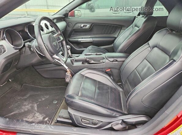 1FATP8UH4G5260492 2016 FORD MUSTANG Red Widok wnętrza z przodu