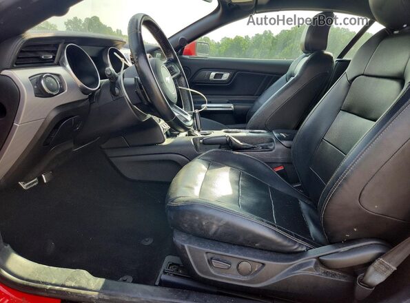 1FATP8UH4M5111124 2021 FORD MUSTANG Red Widok wnętrza z przodu