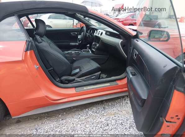 1FATP8UH5G5217151 2016 FORD MUSTANG Orange Widok wnętrza z przodu