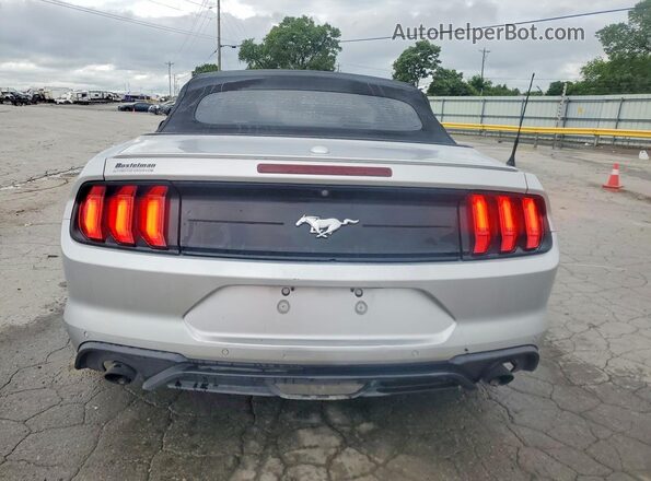 1FATP8UH5J5133077 2018 FORD MUSTANG Silver Widok z tyłu