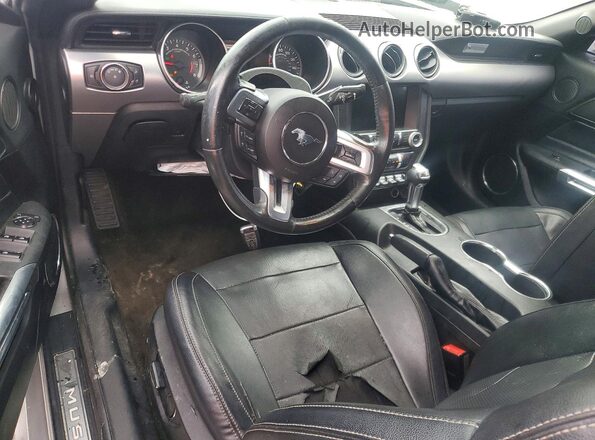 1FATP8UH5J5133077 2018 FORD MUSTANG Silver Widok deski rozdzielczej