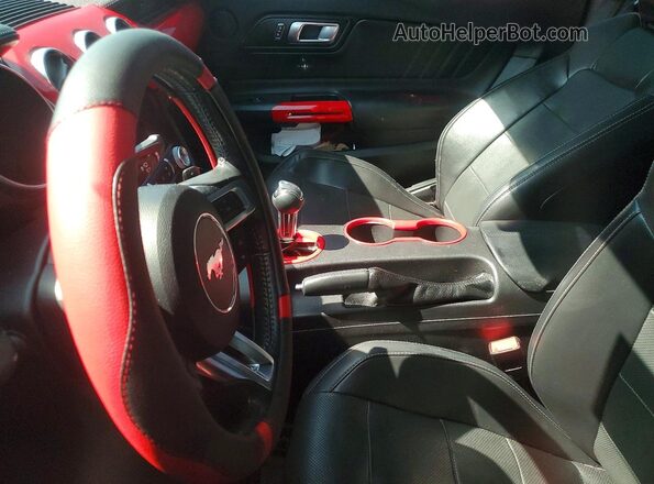 1FATP8UH5L5137696 2020 FORD MUSTANG Red ხელსაწყოთა პანელის ხედი