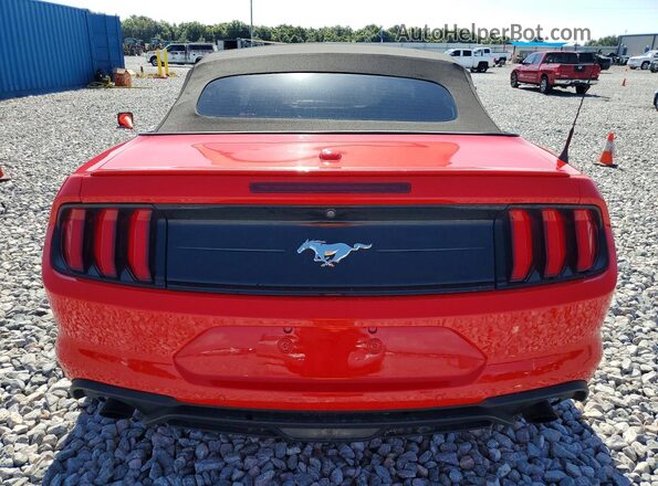 1FATP8UH5L5137696 2020 FORD MUSTANG Red უკანა ხედი