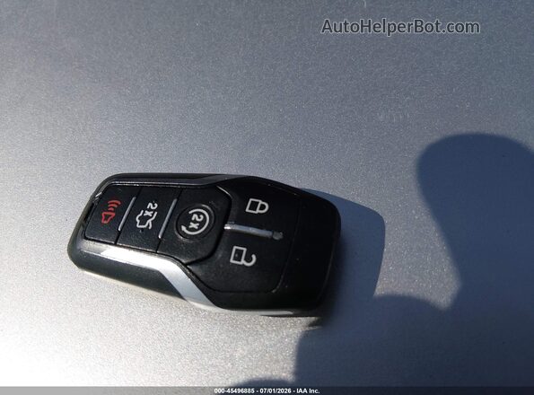 1FATP8UH6G5226649 2016 FORD MUSTANG Серебряный Вид панели приборов