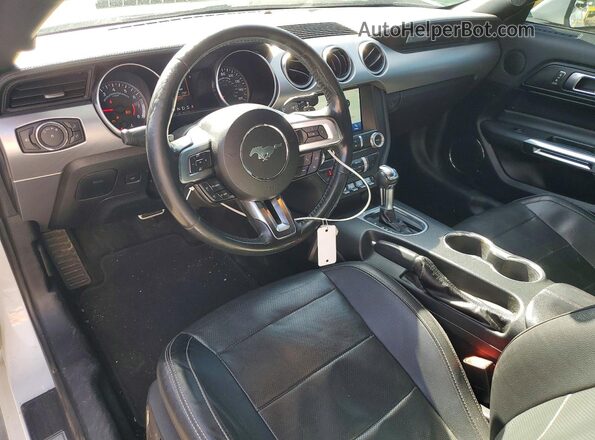 1FATP8UH6K5138662 2019 FORD MUSTANG White Առջևի վահանակի տեսք