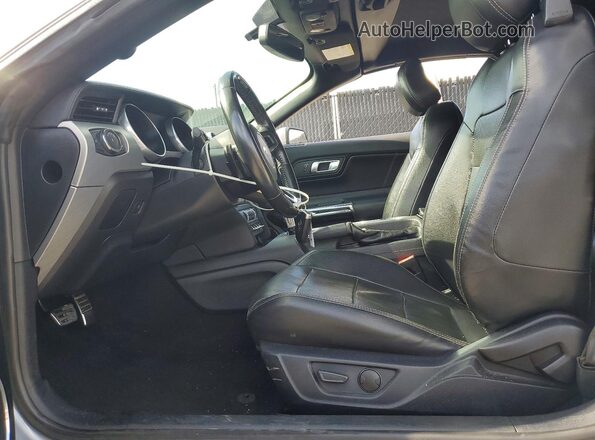 1FATP8UH6L5101516 2020 FORD MUSTANG Gray Widok wnętrza z przodu