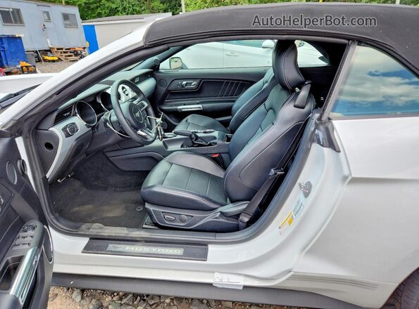 1FATP8UH7H5211966 2017 FORD MUSTANG Белый Вид подкапотного пространства