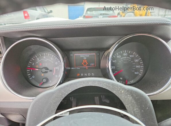1FATP8UH7H5296064 2017 FORD MUSTANG Silver Սարքավորումների վահանակի տեսք