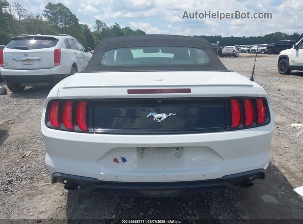 1FATP8UH7J5138684 2018 FORD MUSTANG White 