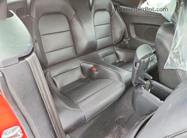 1FATP8UH7P5102440 2023 FORD MUSTANG Red Հետևի նստատեղերի տեսք