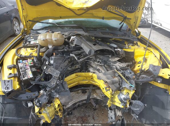 1FATP8UH8J5156563 2018 FORD MUSTANG Yellow Vista trasera
