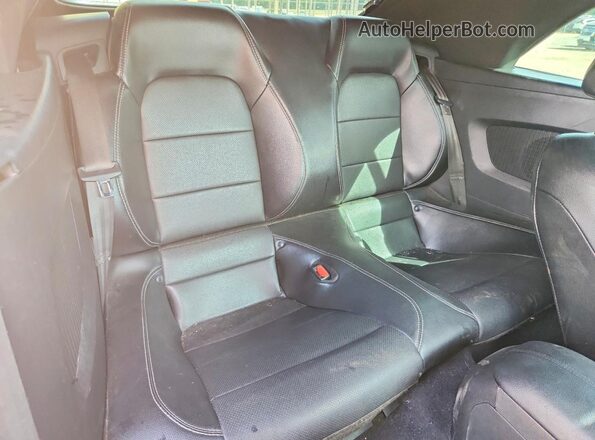 1FATP8UH8M5100868 2021 FORD MUSTANG Белый Вид задних сидений
