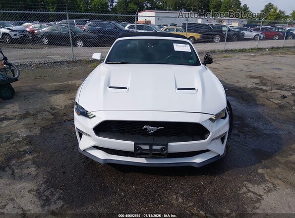 1FATP8UH8N5106025 2022 FORD MUSTANG Белый Вид щитка приборов
