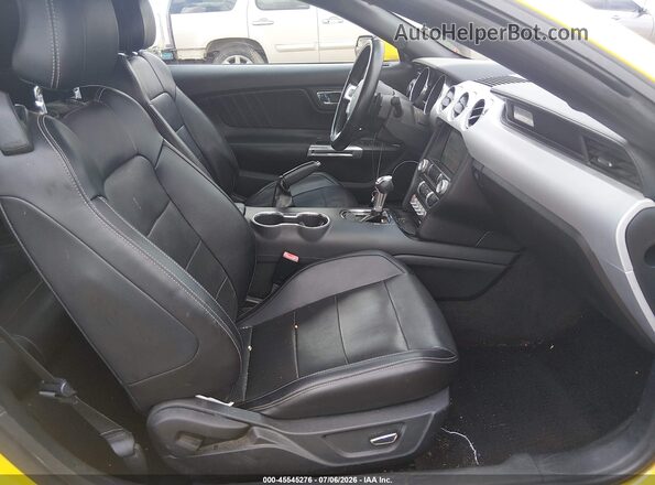 1FATP8UH9G5284819 2016 FORD MUSTANG Yellow Вид салону спереду