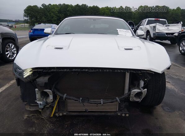 1FATP8UH9J5111146 2018 FORD MUSTANG Белый Вид спереди