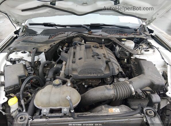 1FATP8UH9J5111146 2018 FORD MUSTANG Белый Вид сзади
