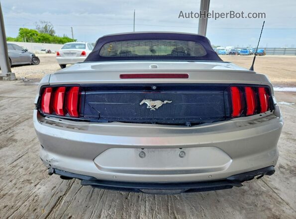 1FATP8UH9K5179304 2019 FORD MUSTANG Серебряный Вид сзади