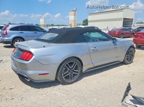 1FATP8UH9M5111815 2021 FORD MUSTANG Серебряный Задняя правая четверть