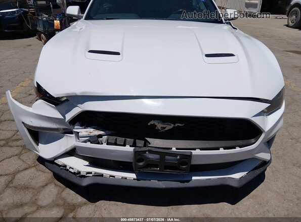 1FATP8UH9M5121356 2021 FORD MUSTANG Белый Вид спереди