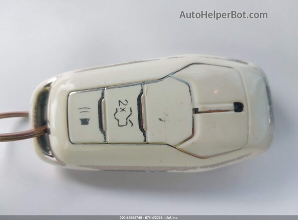 1FATP8UHXG5243339 2016 FORD MUSTANG White Vista del salpicadero