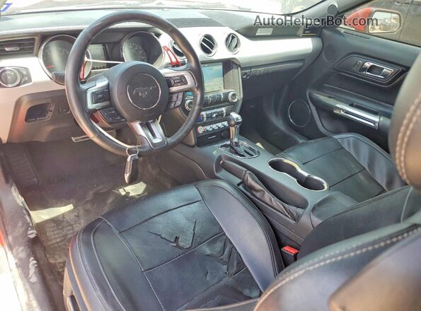 1FATP8UHXG5247407 2016 FORD MUSTANG Red Widok deski rozdzielczej