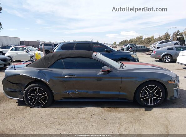 1FATP8UHXJ5145418 2018 FORD MUSTANG Gray Widok wnętrza z tyłu