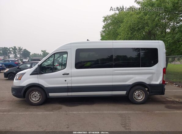1FBAX2C85NKA53659 2022 FORD TRANSIT-350 White Սալոնի 360 աստիճան տեսք
