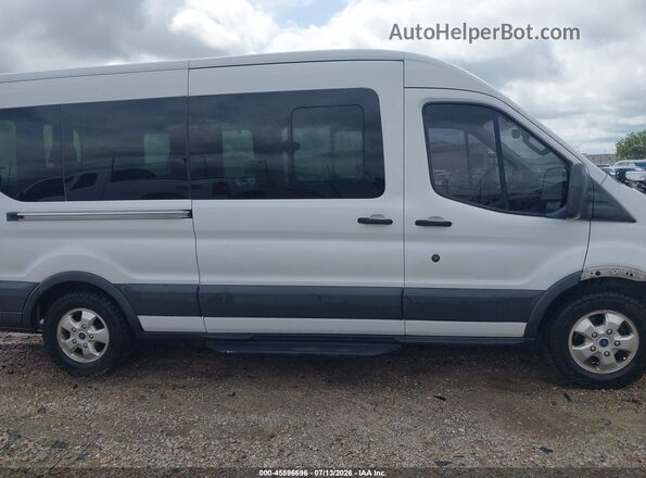 1FBAX2CM9HKA36185 2017 FORD TRANSIT-350 White Widok wnętrza z tyłu