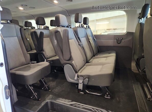 1FBAX2Y80TKA69922 2026 FORD TRANSIT White Vista interior trasera