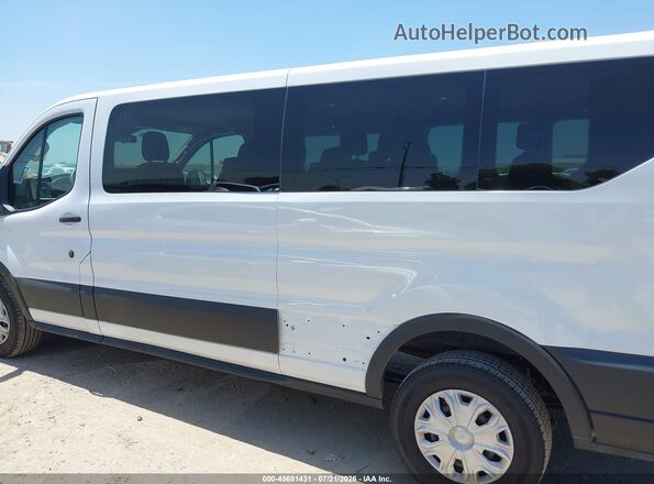 1FBAX2Y88NKA48965 2022 FORD TRANSIT-350 White სალონის 360-გრადუსიანი ხედი