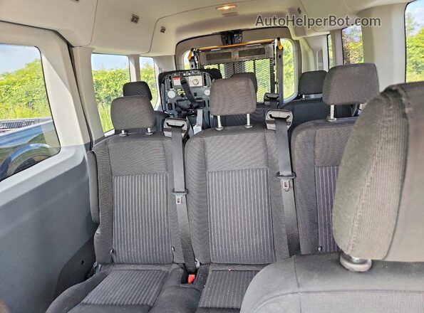 1FBZX2CM6HKB02968 2017 FORD TRANSIT Blue Widok tylnych siedzeń