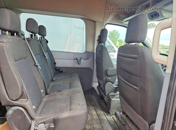 1FBZX2CM6HKB02968 2017 FORD TRANSIT Blue Widok wnętrza z tyłu