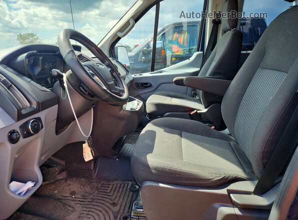 1FBZX2CM6HKB02968 2017 FORD TRANSIT Blue Widok wnętrza z przodu