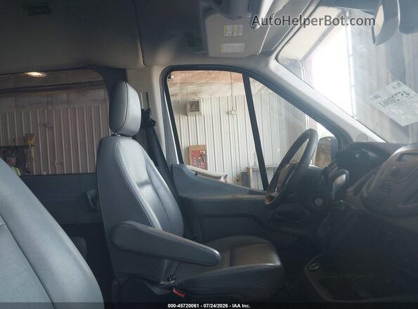 1FBZX2CM8JKB40563 2018 FORD TRANSIT-350 Silver Widok wnętrza z przodu