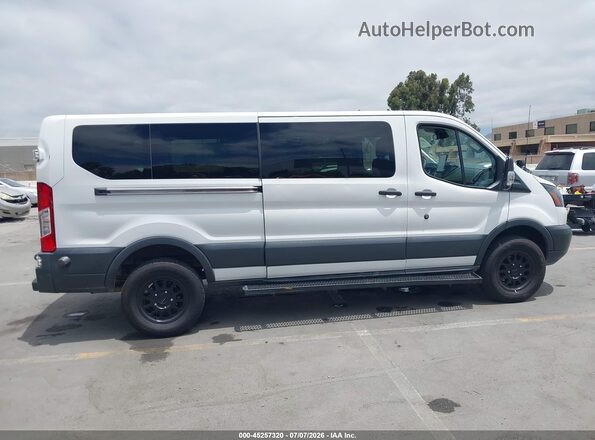 1FBZX2YM7JKA69008 2018 FORD TRANSIT-350 White Սալոնի հետևի տեսք