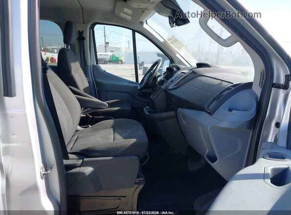 1FBZX2YM8JKA70006 2018 FORD TRANSIT-350 Silver Front interior view