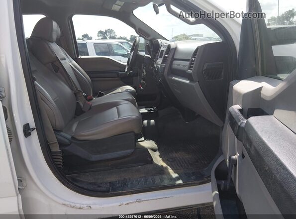 1FD7W2A66HED72769 2017 FORD F-250 Белый Вид салона спереди