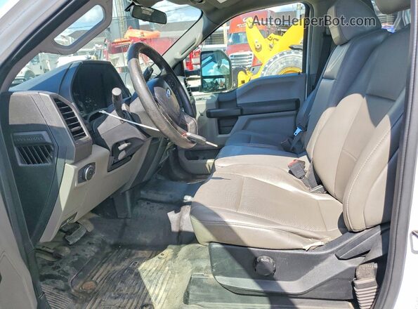 1FD7W2A67MED28693 2021 FORD F250 White Սալոնի դիմացի տեսք