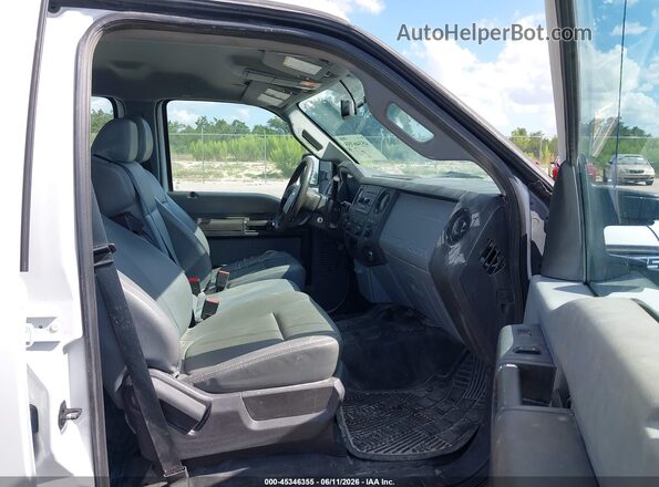 1FD7W2A69GED01502 2016 FORD F-250 Белый Вид салона спереди