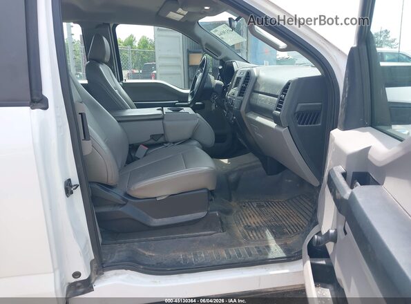 1FD7X2A63HEE07426 2017 FORD F-250 Белый Вид салона спереди