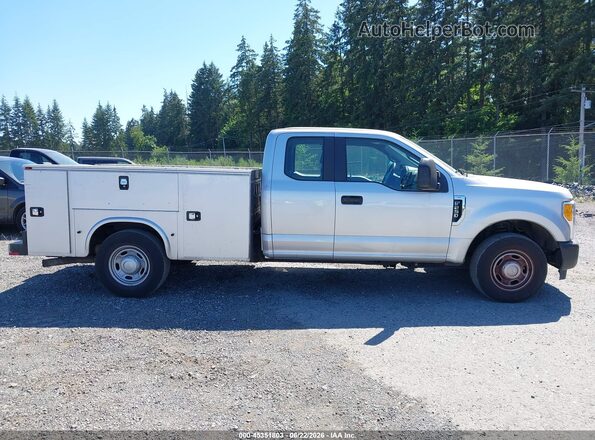 1FD7X2A65HEE21098 2017 FORD F-250 White 