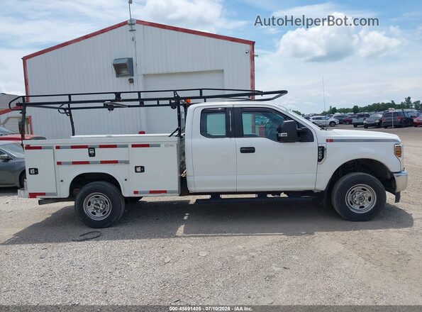 1FD7X2B61KED30559 2019 FORD F-250 White Սալոնի հետևի տեսք