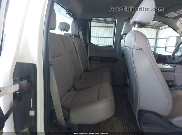 1FD7X2B65HED80955 2017 FORD F-250 White Vista de la etiqueta del VIN