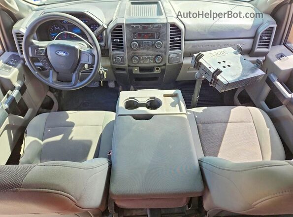 1FD7X2B66JEC27135 2018 FORD F250 Белый Вид панели приборов