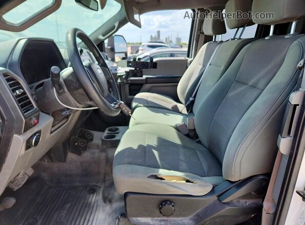 1FD7X2B66JEC27135 2018 FORD F250 Белый Вид салона спереди