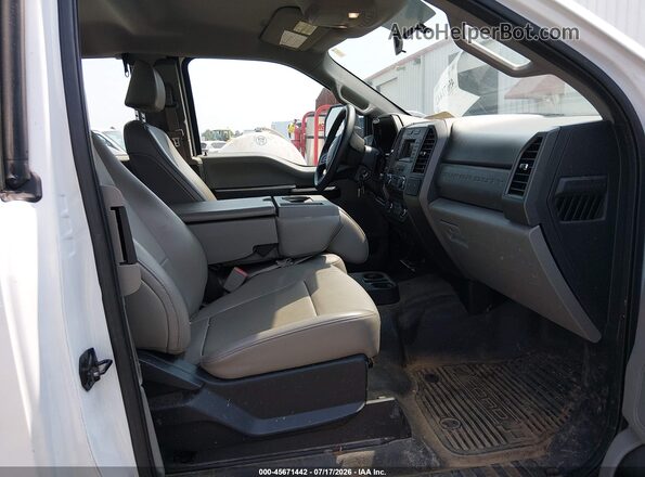 1FD7X2B69HED72910 2017 FORD F-250 White Front interior view